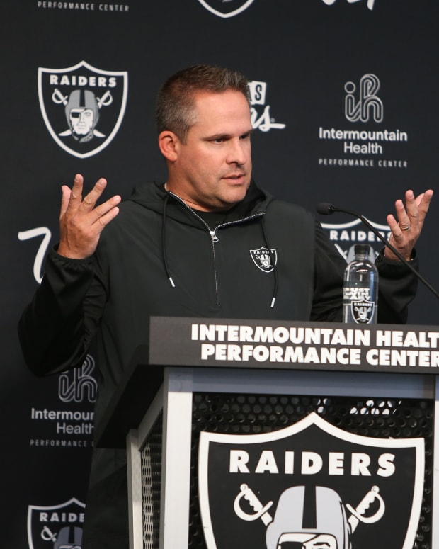 Josh McDaniels (3)